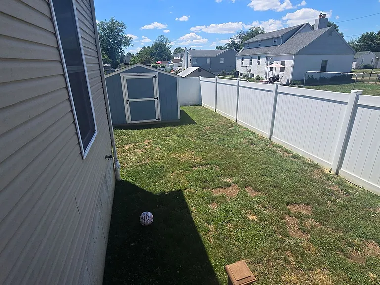 402 Gloucester Ave — Photo 19