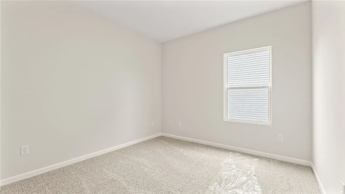 3 bed, 1635 sqft, $2,450 — Photo 2