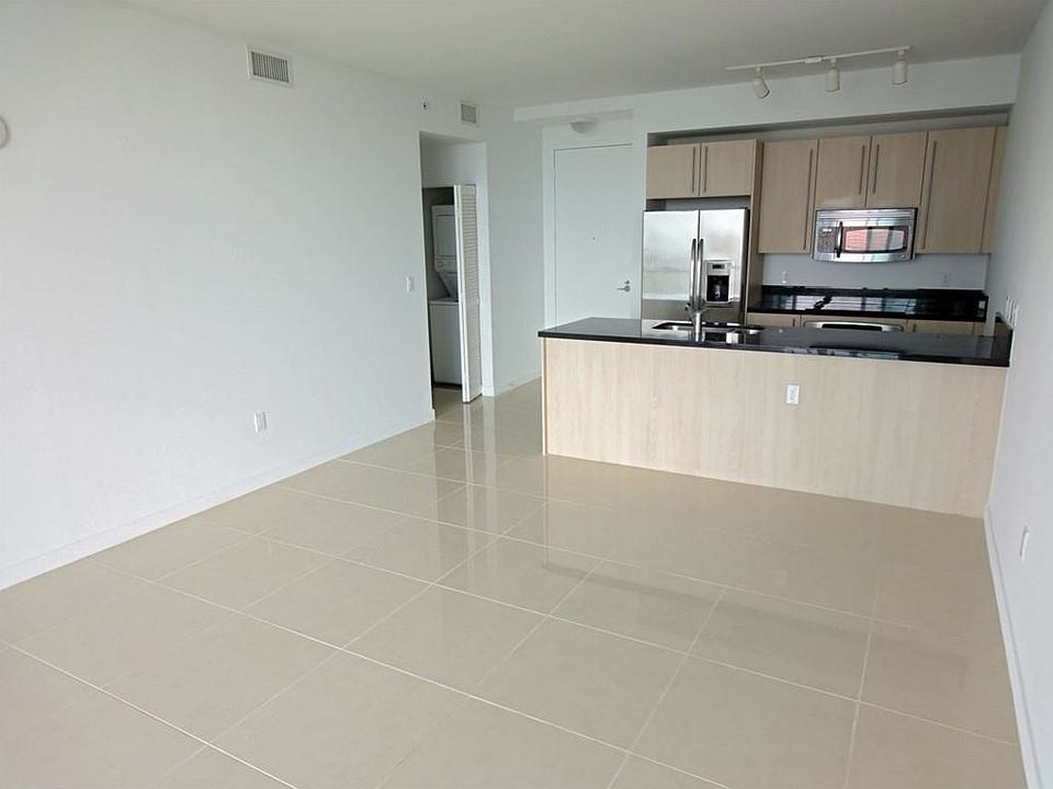 1st image of 1111 SW 1st Ave Ste 102