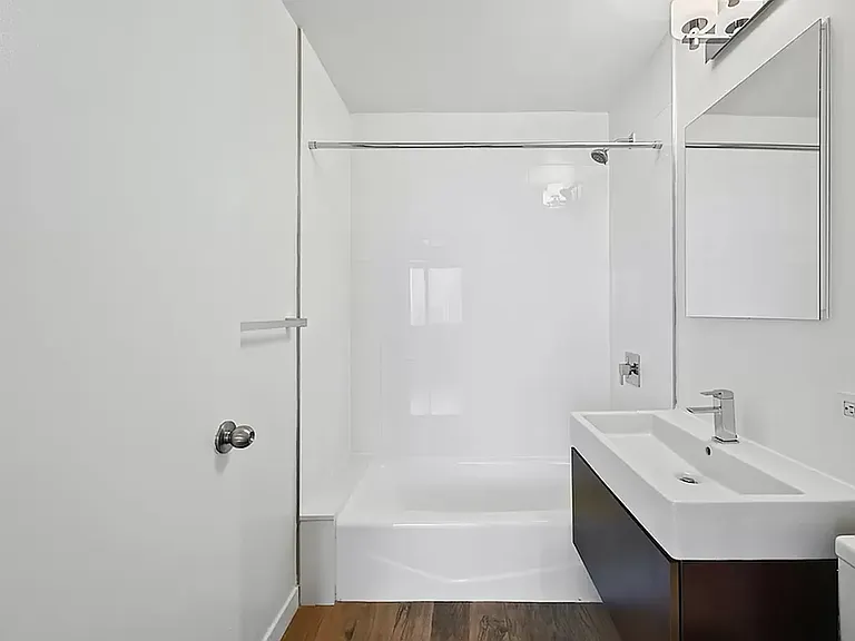 57 W 38th St #7 — Photo 6