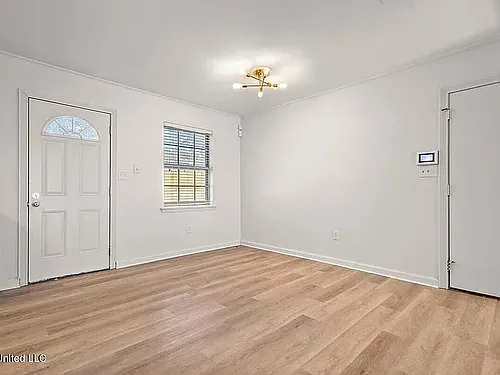 648 Briarcliff Cir Photo 1
