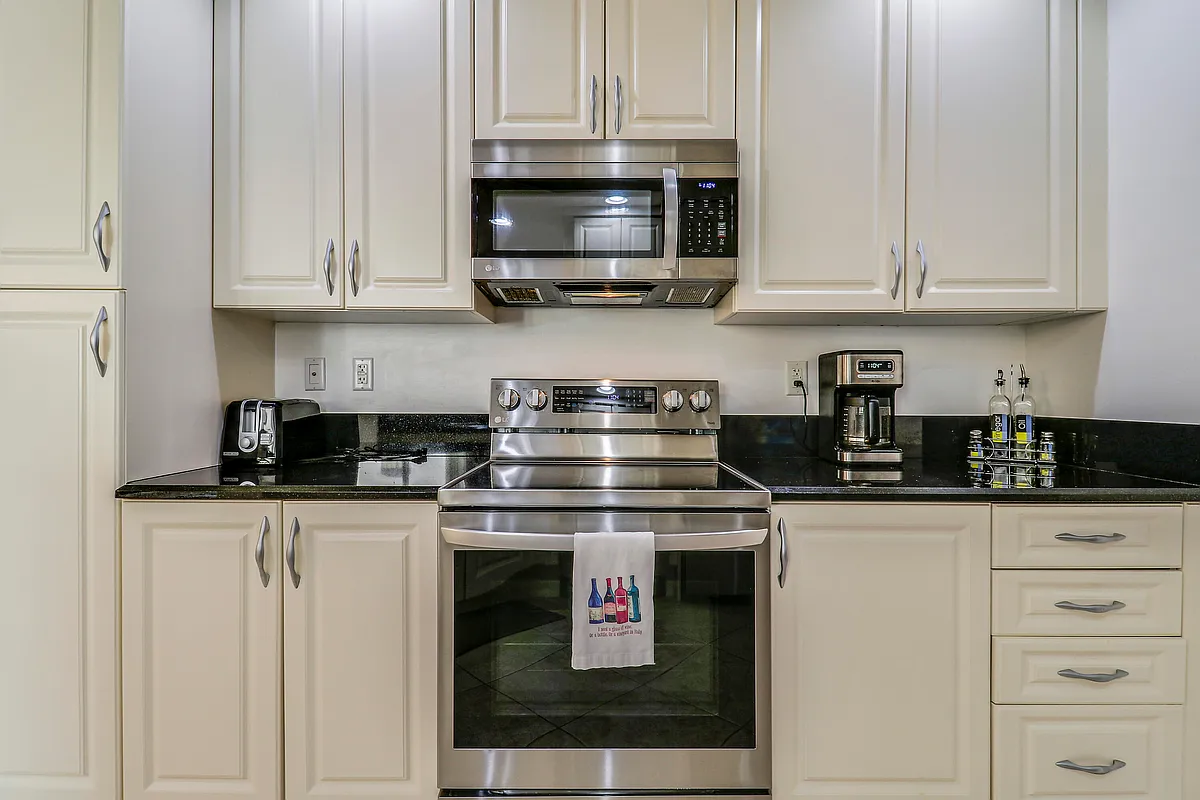 Building Photo - 801 S Olive Ave #1515