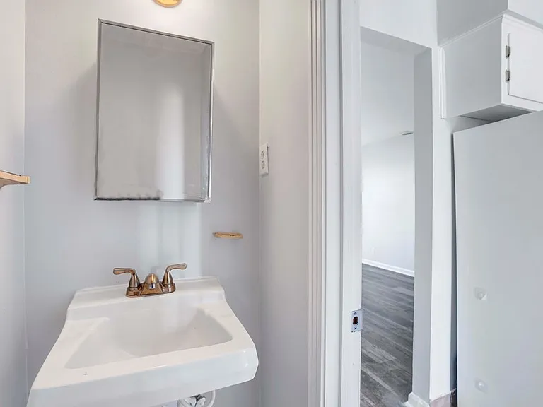 1108 Pembroke Oak Grove Rd — Photo 13