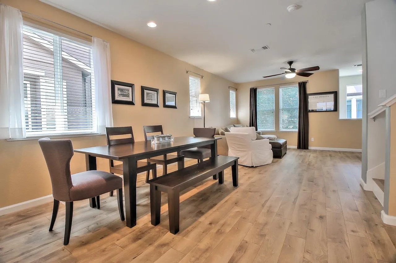 913 Rancho Pl photo 1