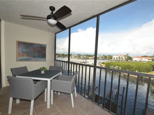 271 Southbay Dr APT 235, Naples, FL 34108