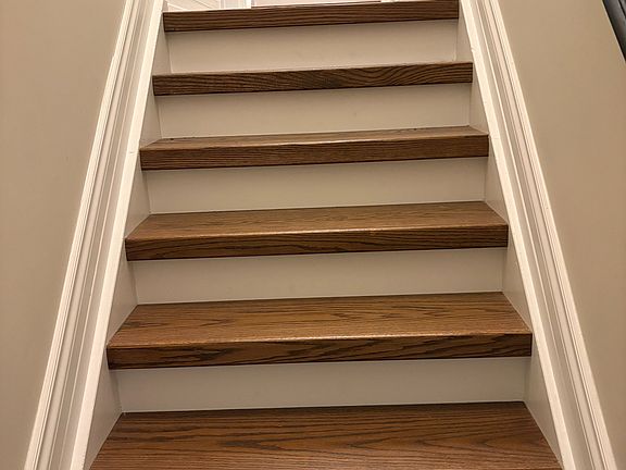 2nd image of 36 Leone Ln