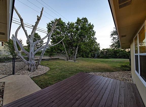3rd image of 8513 Oveta St