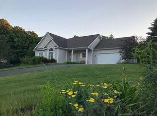 2721 Old Barn Rd, Traverse City, MI 49685