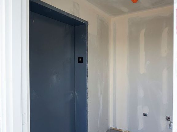 3rd image of 4149 S Cottage Grove Ave #202