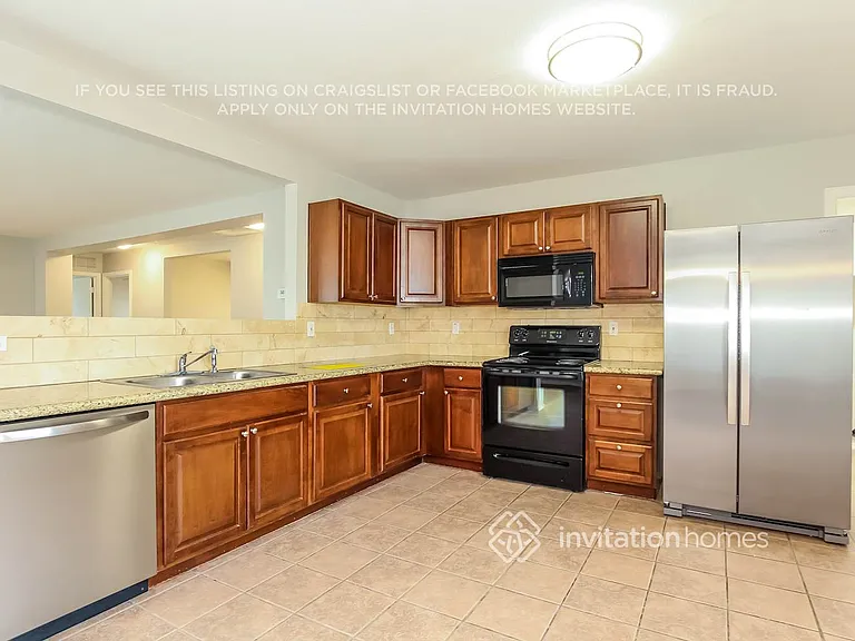 11601 W Windrose Ave — Photo 5