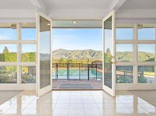 13922 Foothill Rd, Santa Paula, CA 93060