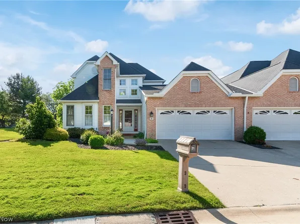 21 Nantucket Row, Rocky River, OH 44116