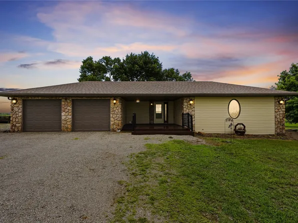 2666 50th Street Dr, Brandon, IA 52210