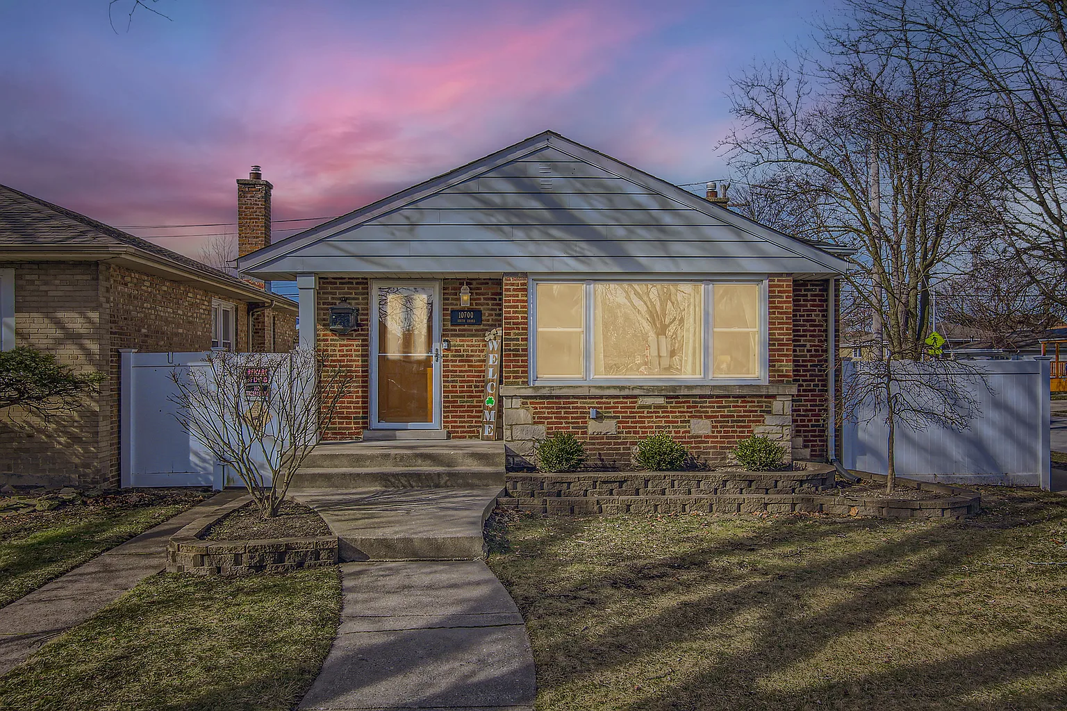 10700 S Drake Ave photo 1