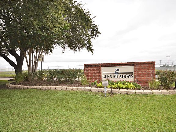 3rd image of 5013 Meadow Place Dr
