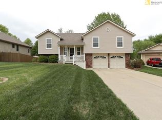 1309 NE Hunters Rd, Blue Springs, MO 64014