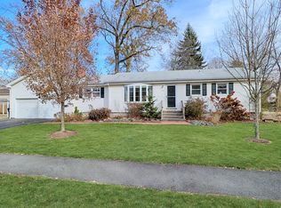 438 Jeniford Rd, Fairfield, CT 06824