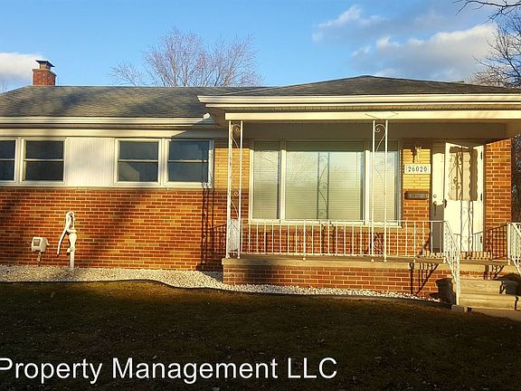 3rd image of 26020 Groveland St