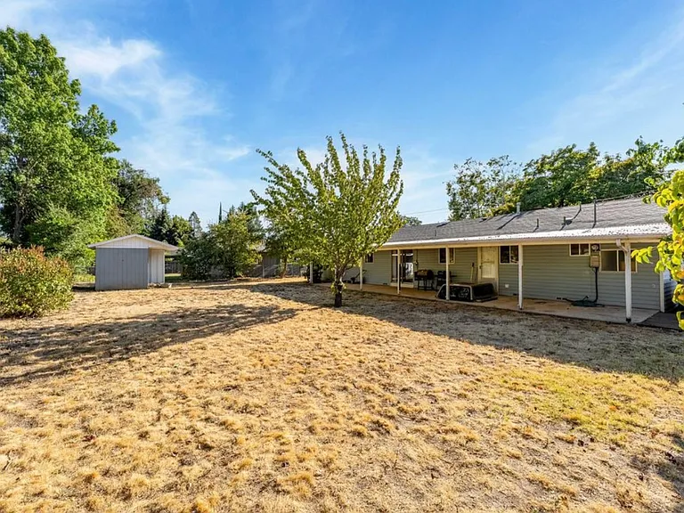 905 SE Fern St — Photo 5