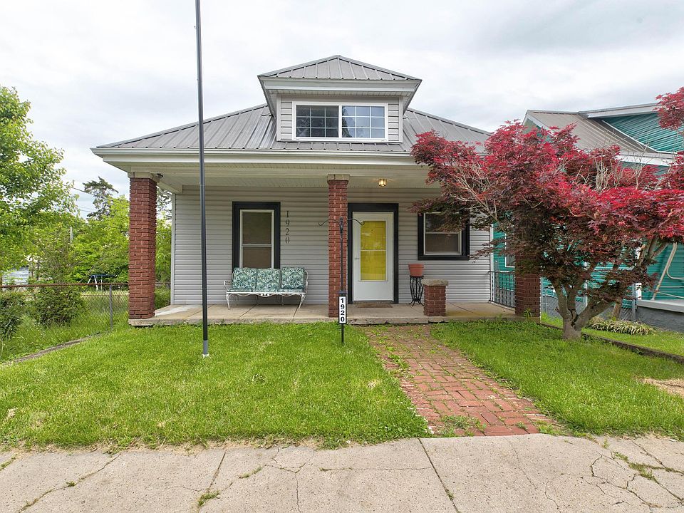 1st image of 1920 Brent St