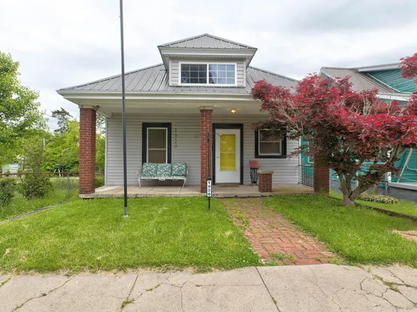 1920 Brent St, Paris, KY 40361