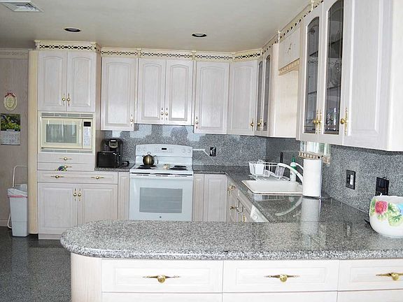 5th image of 25 Romana Dr