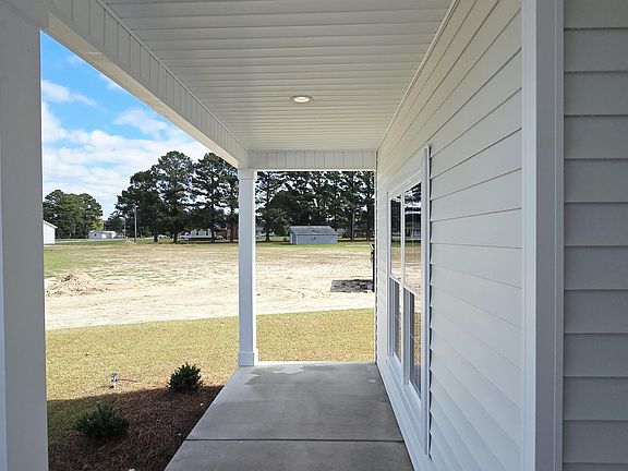 5th image of 4085 Regina Lane