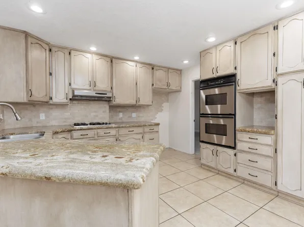 592 N Dusk Dr, St George, UT 84770
