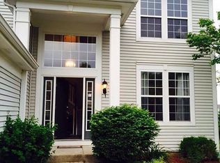 2878 Dartmouth Ln, Dundee, IL 60118