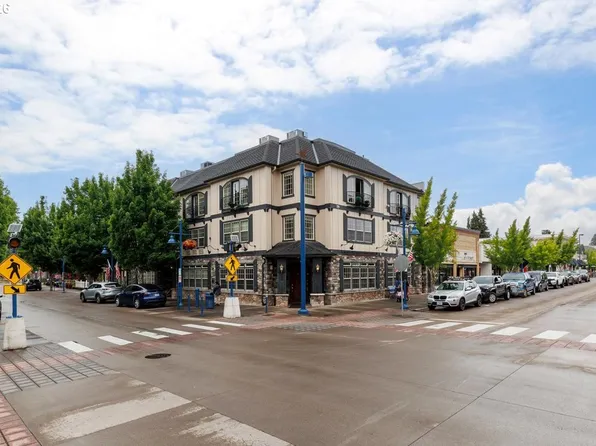 22582 SW Main St #303, Sherwood, OR 97140
