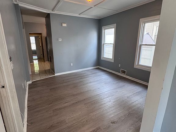 4th image of 415 Hamilton Ave #1