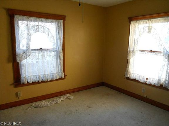 4th image of 239 Princeton Ave