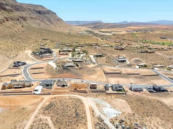 893 W Rock View Dr #39, Hurricane, UT 84737
