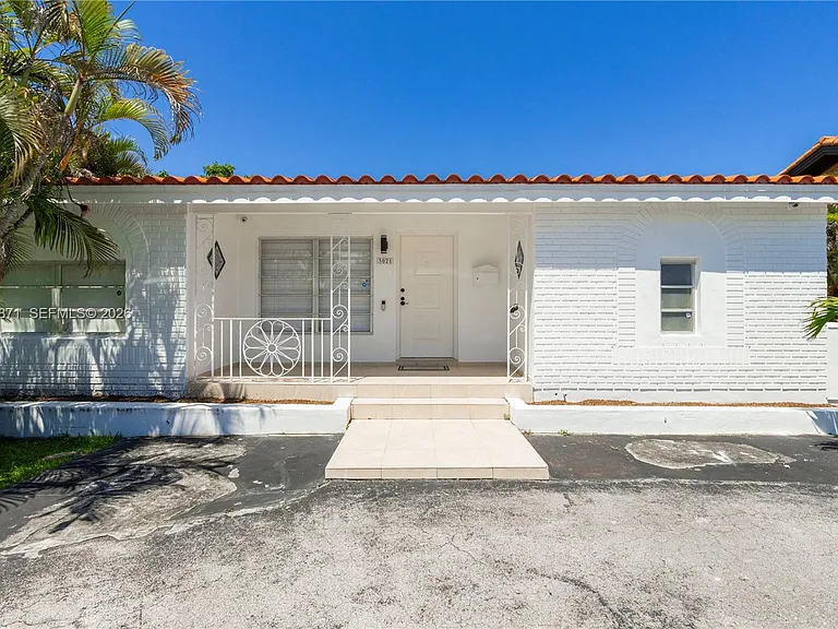 3021 Coconut Grove Dr — Photo 19