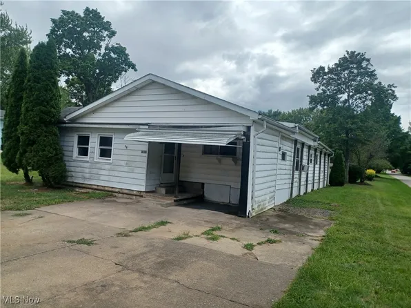 3908 Hightree Ave SE, Warren, OH 44484