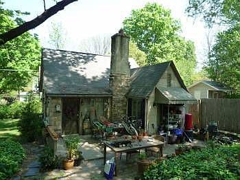 1st image of 304 Crestland Ave