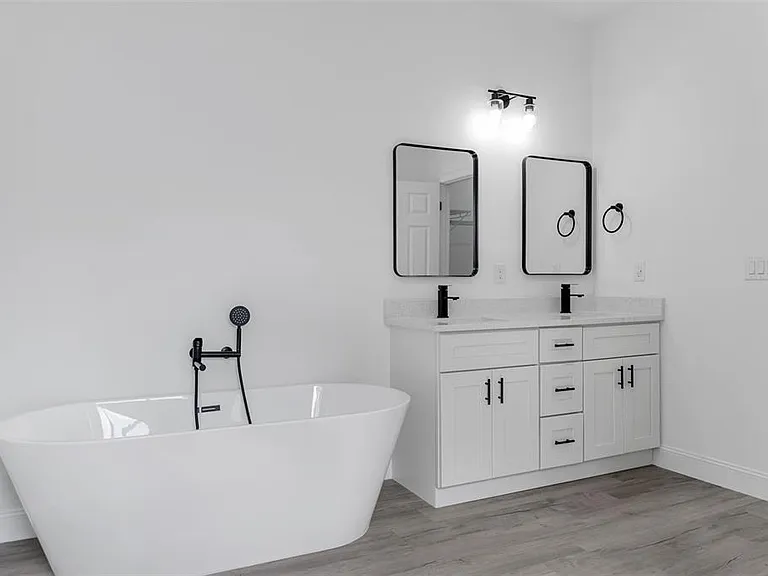 2211 SW 153rd Pl — Photo 19