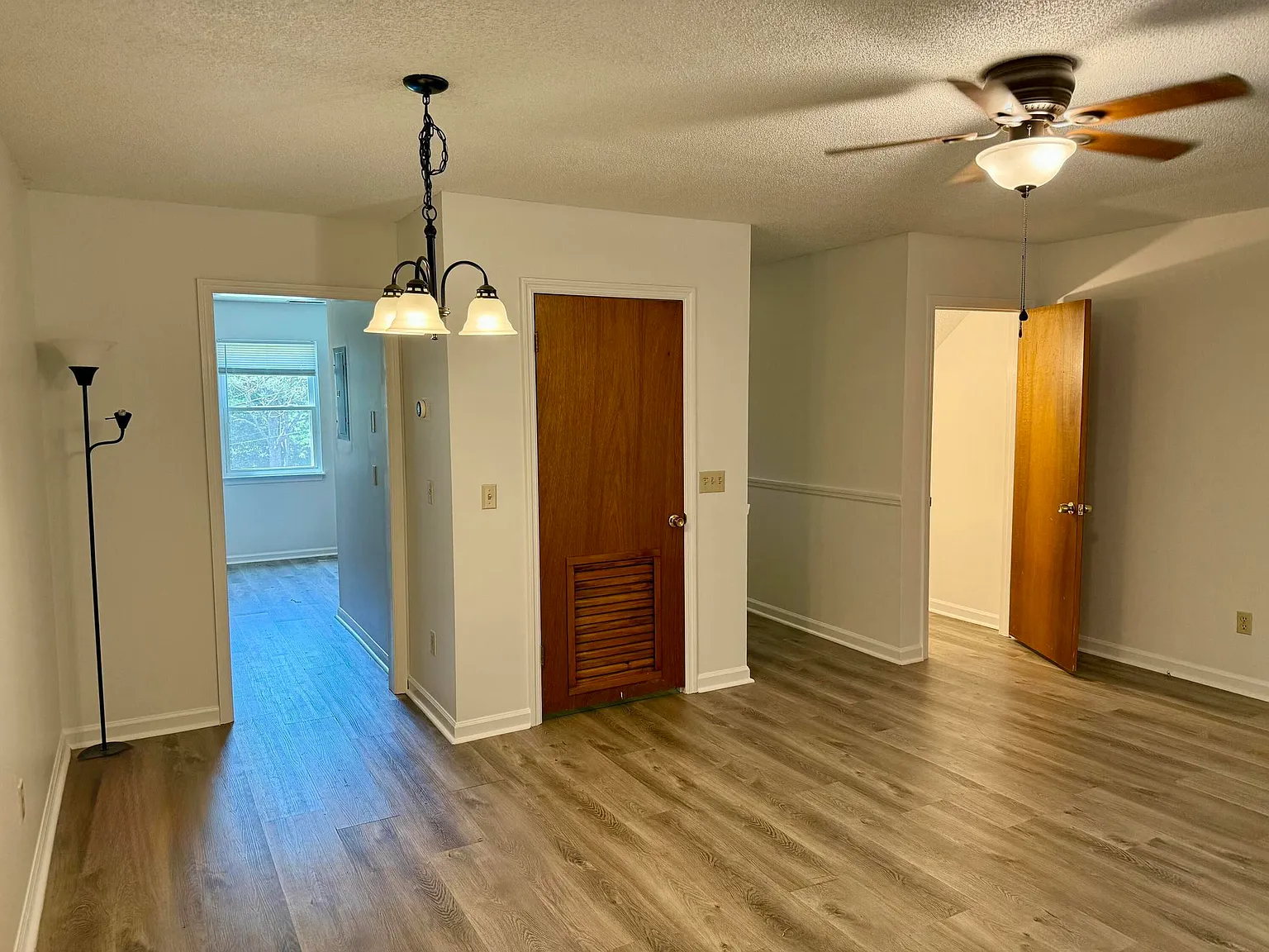 2 bed, 1102 sqft, $1,450 — Photo 4