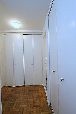5th image of 117 E 71st St #G1