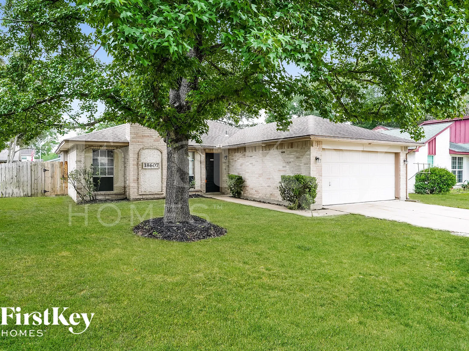 3 bed, 2.0 bath, 1273 sqft, $1,830 — Photo 2
