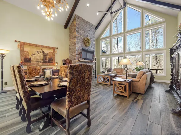 354 Mountain Farms Rd, Signal Mountain, TN 37377