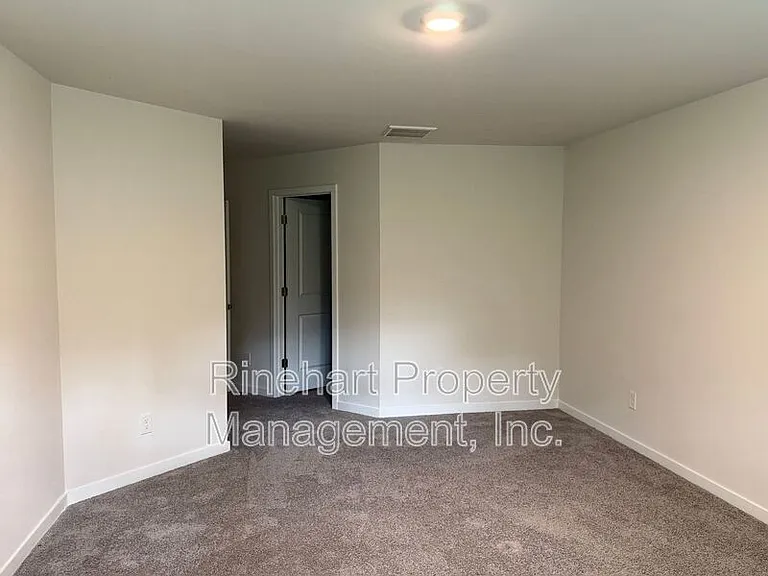 328 Ginsberg Rd — Photo 15