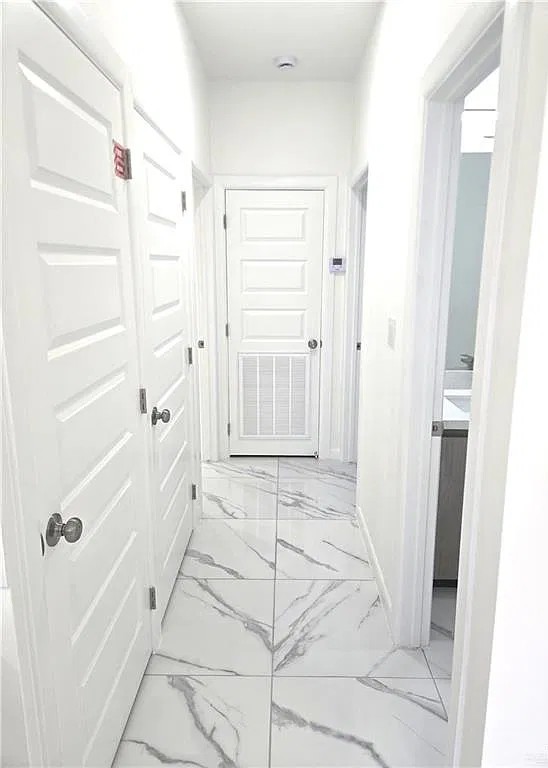 3201 Magdalena St — Photo 4