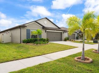 16626 Sunburst Lake St, Wimauma, FL 33598