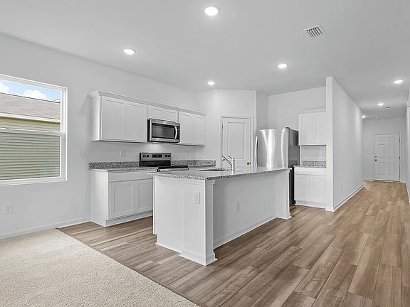 3rd image of 8312 Sniptoe Dr