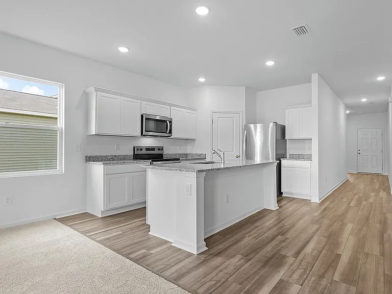 8312 Sniptoe Dr — Photo 3