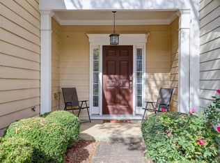 433 Mountain View Ln, Woodstock, GA 30188