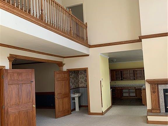 5th image of 9622 Oak Cove Ln
