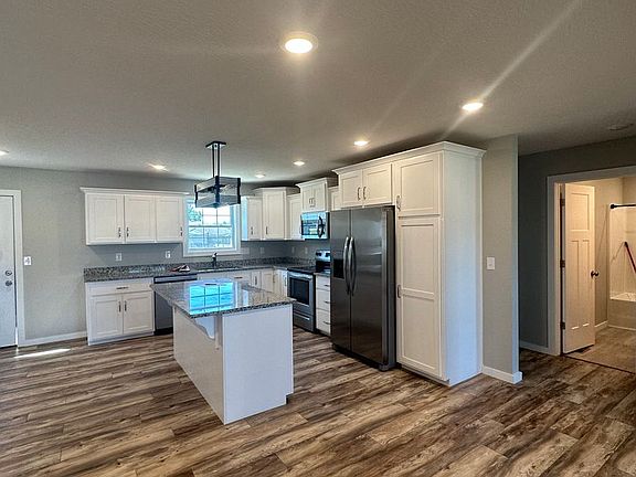 5th image of 1274 Britney Dr