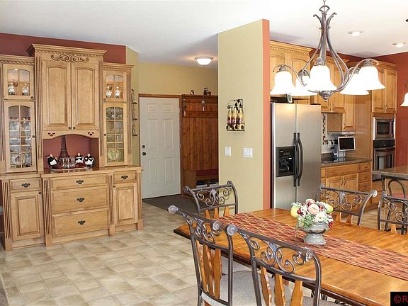 4th image of 49 Woodland Dr